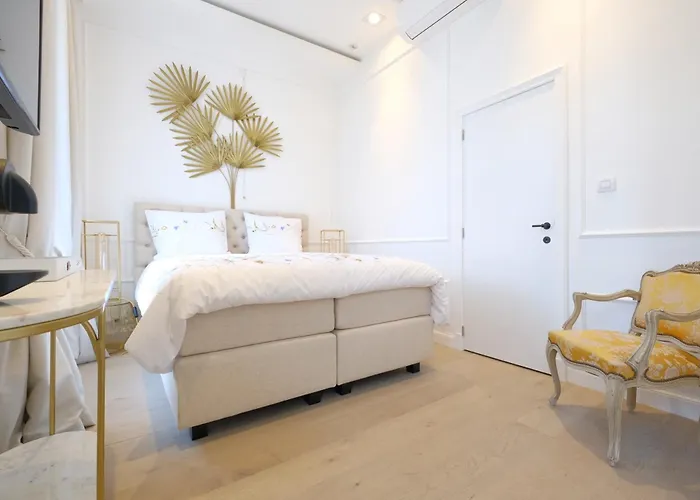 Room Jade - La Maison De La Duchesse De La Valliere - Parking Prive